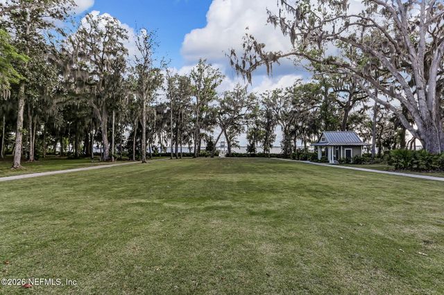 438 SHINNECOCK Drive, St. Johns, FL 32259