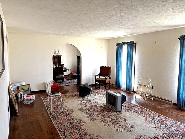 1590 E ELMER RD, Vineland, NJ 08361