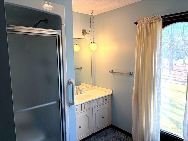 1590 E ELMER RD, Vineland, NJ 08361
