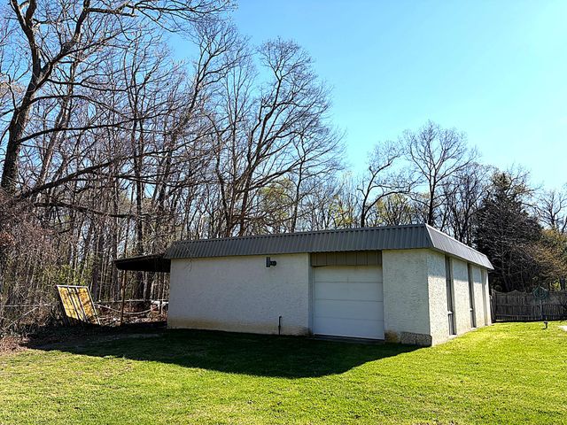 1590 E ELMER RD, Vineland, NJ 08361