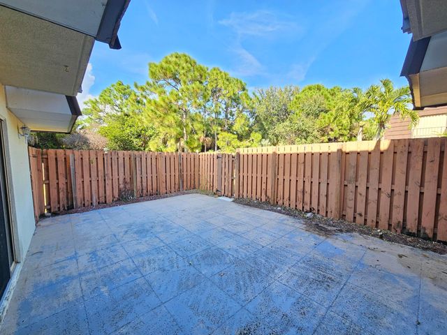 5935 SE Riverboat Drive 615, Stuart, FL 34997