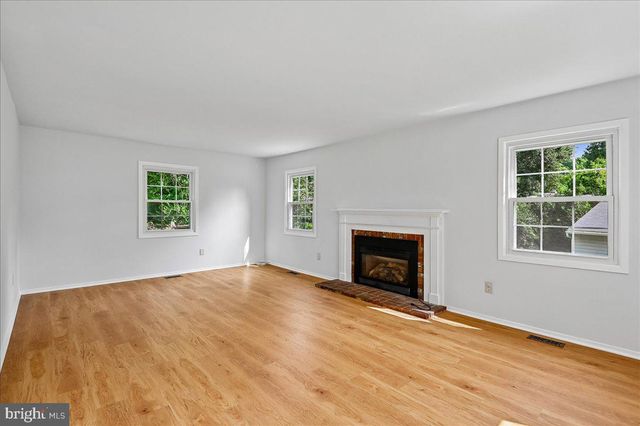 12218 VALERIE LN, Laurel, MD 20708
