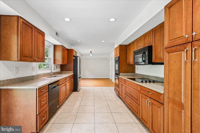 12218 VALERIE LN, Laurel, MD 20708
