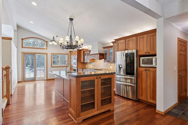 5767 Vine Hill Road, Minnetonka, MN 55345