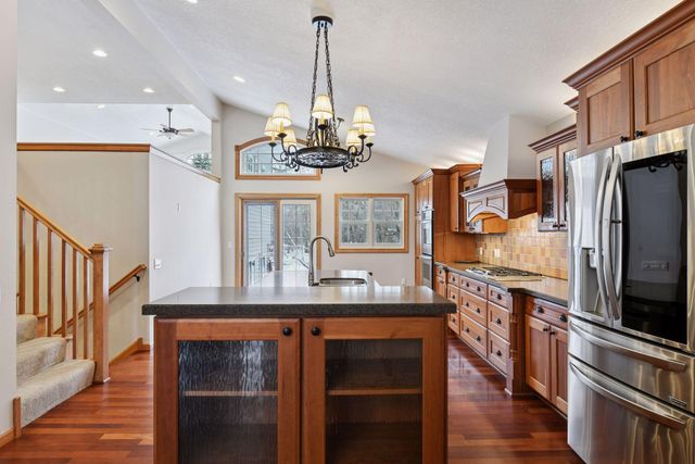 5767 Vine Hill Road, Minnetonka, MN 55345