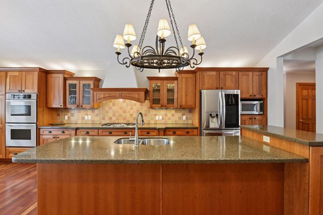 5767 Vine Hill Road, Minnetonka, MN 55345