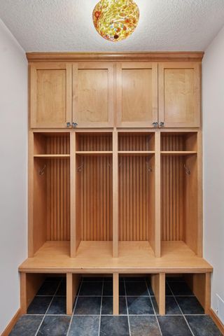 5767 Vine Hill Road, Minnetonka, MN 55345