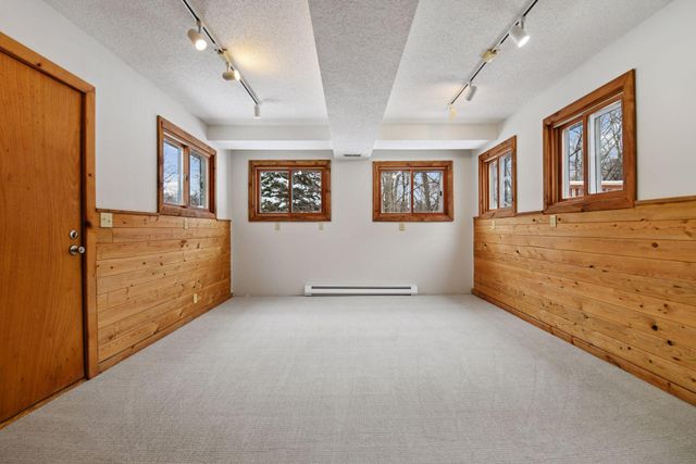 5767 Vine Hill Road, Minnetonka, MN 55345