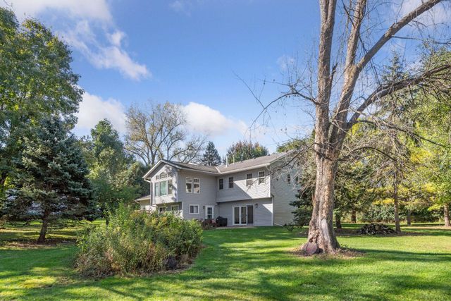 5767 Vine Hill Road, Minnetonka, MN 55345