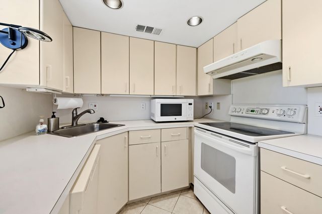 408 Flanders I, Delray Beach, FL 33484