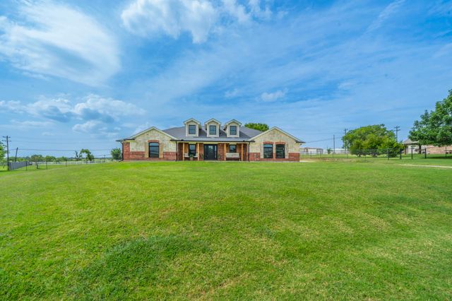 2717 Rawhide Court, Haslet, TX 76052