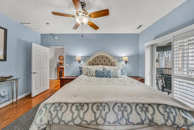 100 Waterside DR, Moneta, VA 24121