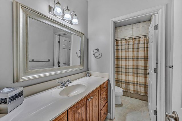 100 Waterside DR, Moneta, VA 24121