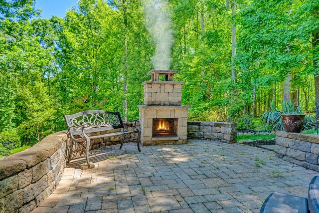 100 Waterside DR, Moneta, VA 24121