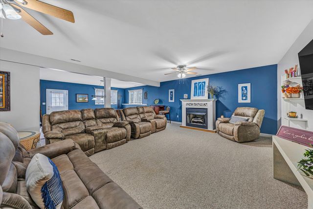 100 Waterside DR, Moneta, VA 24121