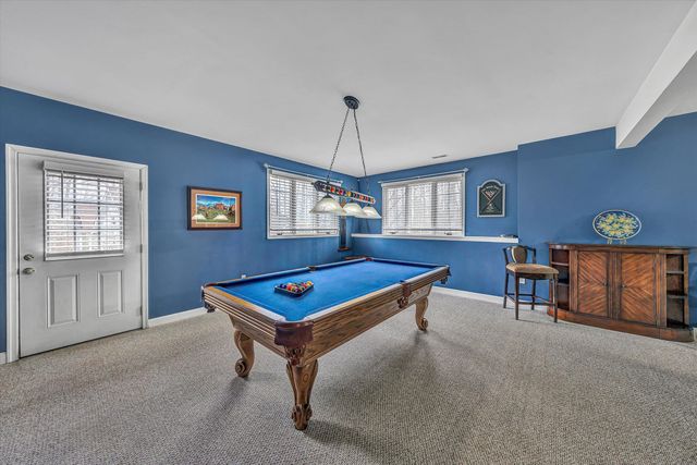 100 Waterside DR, Moneta, VA 24121