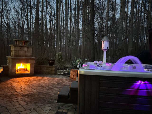 100 Waterside DR, Moneta, VA 24121