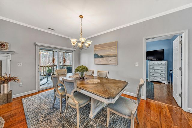 100 Waterside DR, Moneta, VA 24121