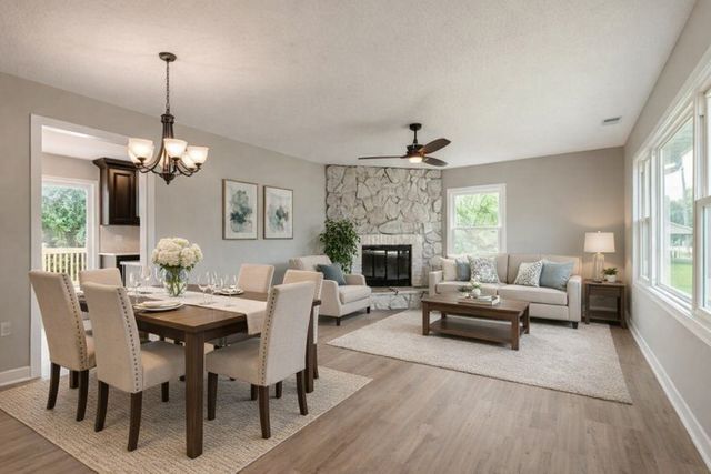 814 JONES Street, Le Claire, IA 52753