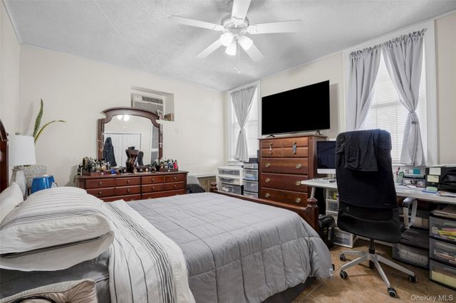 2932 Baisley Avenue, Bronx, NY 10461