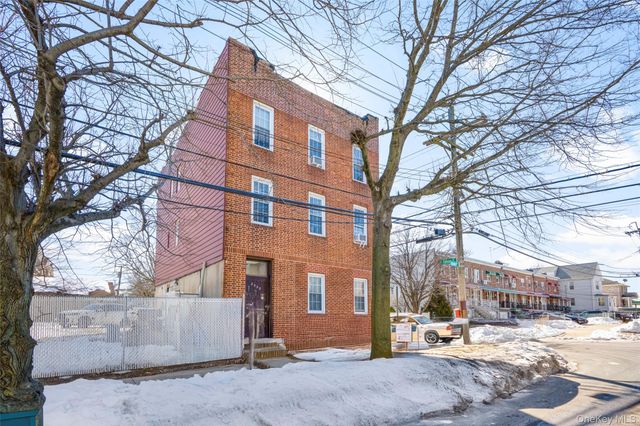 2932 Baisley Avenue, Bronx, NY 10461