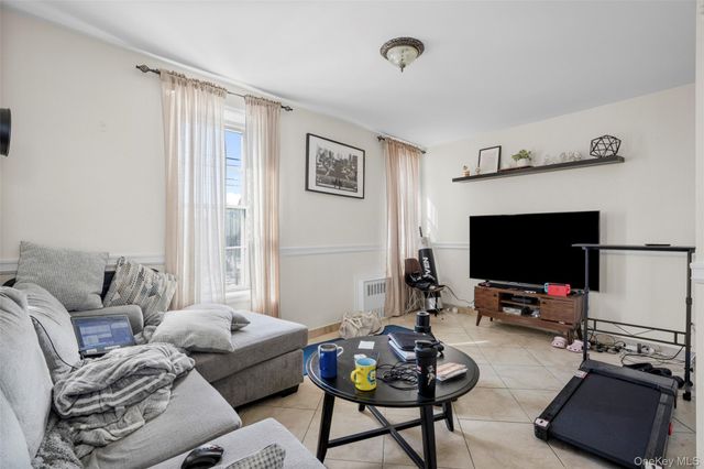 2932 Baisley Avenue, Bronx, NY 10461