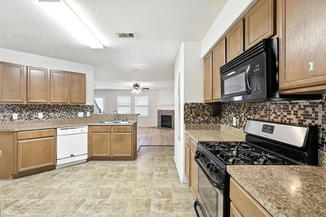 16754 N Blue Jay Drive, Conroe, TX 77385