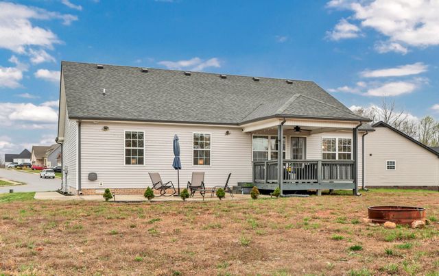 168 Tomahawk Pt, Clarksville, TN 37040