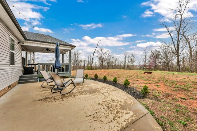 168 Tomahawk Pt, Clarksville, TN 37040