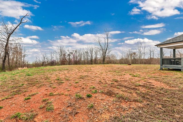 168 Tomahawk Pt, Clarksville, TN 37040