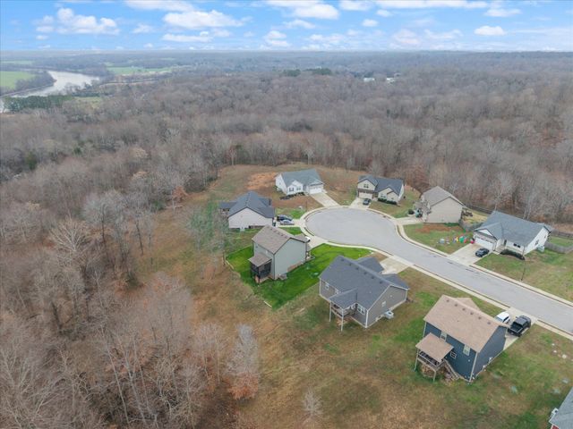 168 Tomahawk Pt, Clarksville, TN 37040