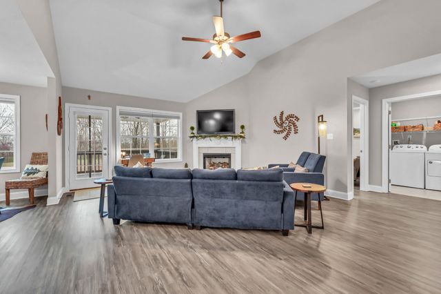 168 Tomahawk Pt, Clarksville, TN 37040