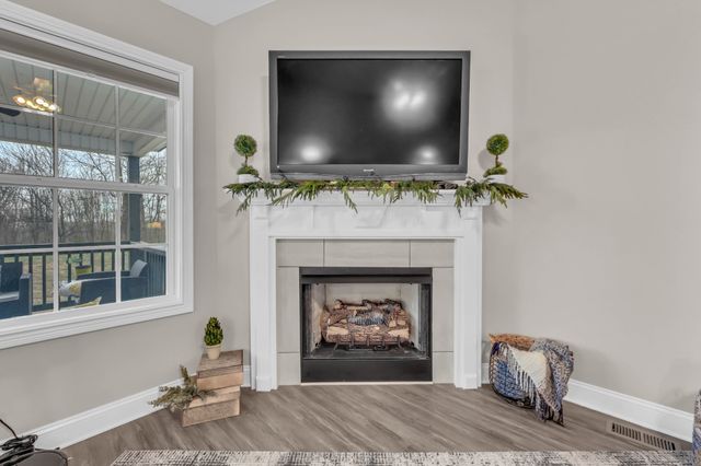 168 Tomahawk Pt, Clarksville, TN 37040