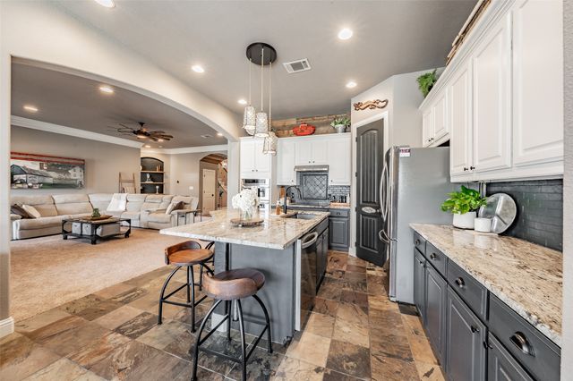 209 Thistle Ridge, Denton, TX 76210