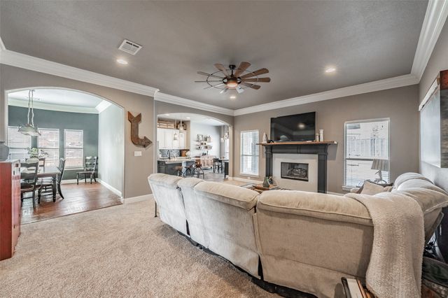 209 Thistle Ridge, Denton, TX 76210