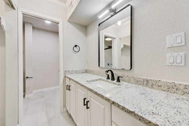 3161 Golden Oak, Farmers Branch, TX 75234