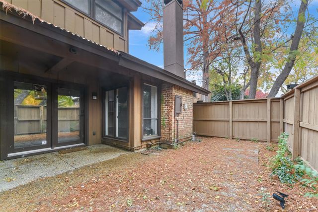 3161 Golden Oak, Farmers Branch, TX 75234