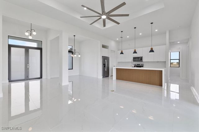 4102 NW 39th ST, Cape Coral, FL 33993