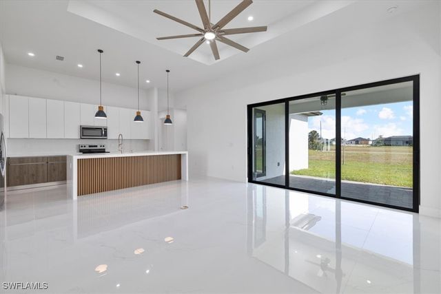 4102 NW 39th ST, Cape Coral, FL 33993