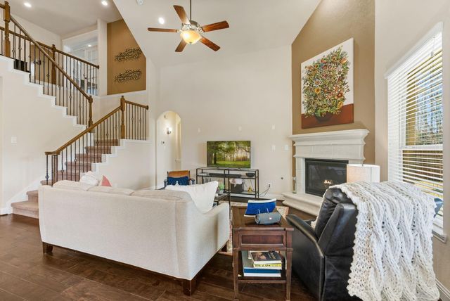 10 Waterfall Way, The Woodlands, TX 77375