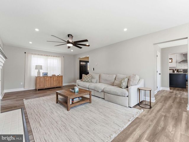 267 MCCARTHY AVE, Mantua, NJ 08051