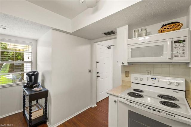 1345 SE 40th TER # 2D, Cape Coral, FL 33904