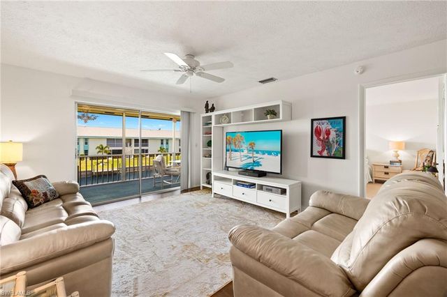 1345 SE 40th TER # 2D, Cape Coral, FL 33904