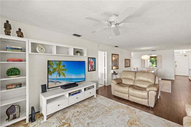 1345 SE 40th TER # 2D, Cape Coral, FL 33904