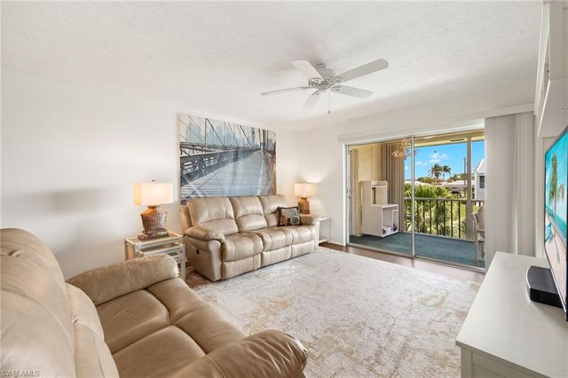 1345 SE 40th TER # 2D, Cape Coral, FL 33904