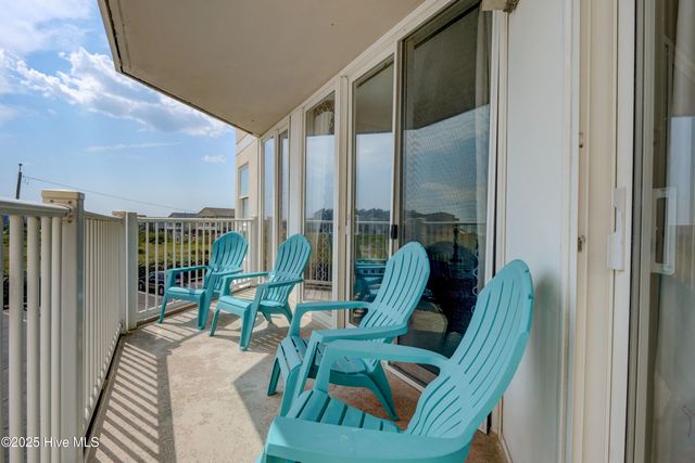 2000 New River Inlet Road 1103, N Topsail Beach, NC 28460
