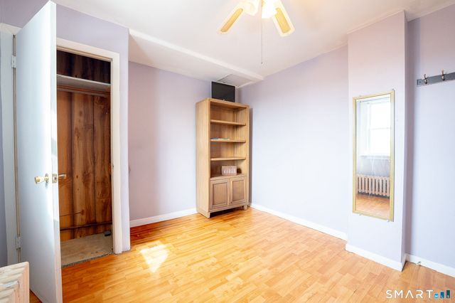 360 Saunders Avenue, Bridgeport, CT 06606