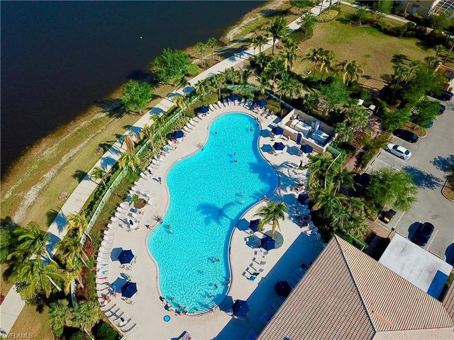 8578 Veronawalk CIR, Naples, FL 34114