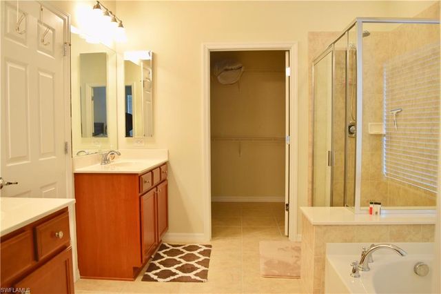 8578 Veronawalk CIR, Naples, FL 34114