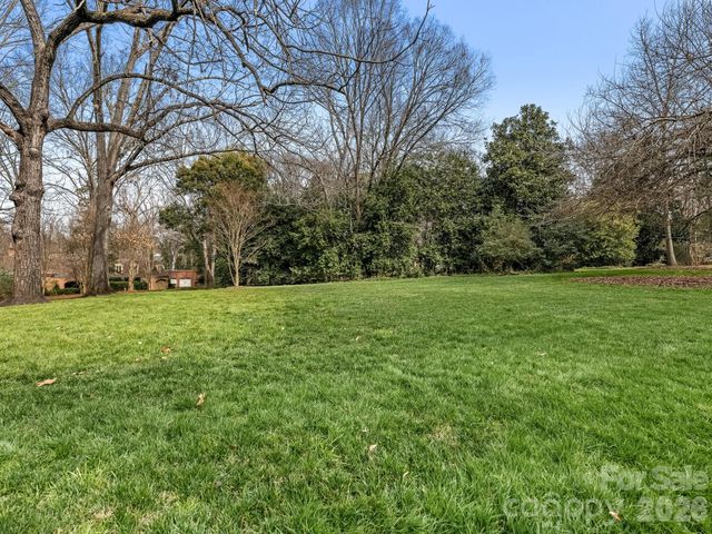 2722 Loch Lane, Charlotte, NC 28226